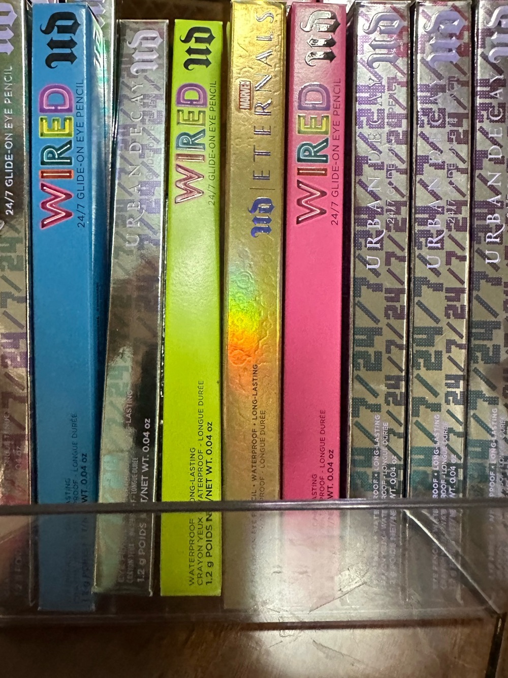Accent display of boxed items